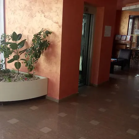 Хотел Sunny Bay Sea View Поморие